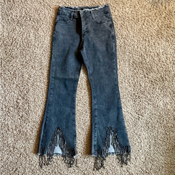 Buckle Blue B Collection Rhinestone Fringe Cropped Flare Jeans – Size Small - Picture 14 of 15